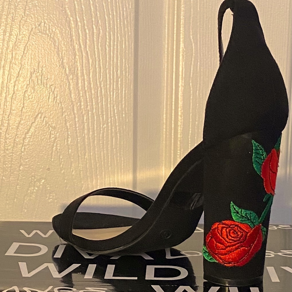 Diva lounge heels.